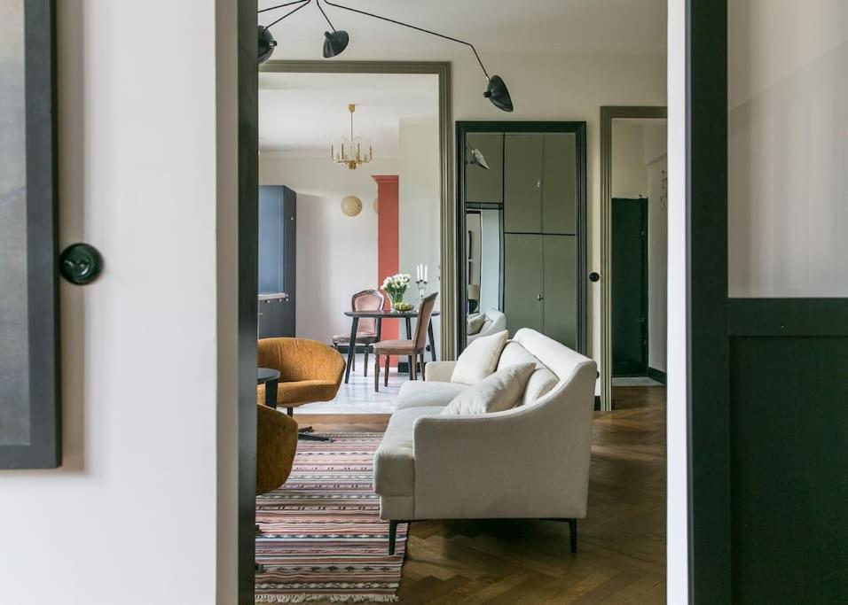 Dark Blue Apartment ワルシャワ エクステリア 写真